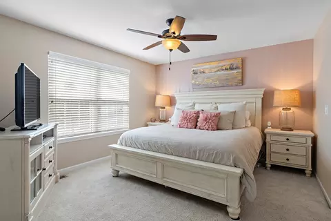 Bedroom - 54 Kelsey Ct, Algonquin, IL 60102 photo 1 of 3