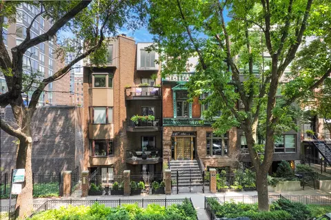 1245 N Dearborn St #3N, Chicago, IL 60610