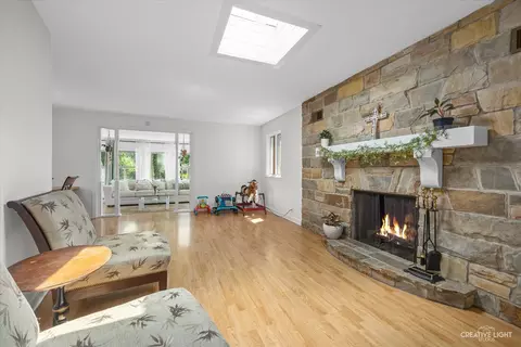 Living - 777 Murray Ave, Elgin, IL 60123 photo 1 of 4