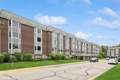 2500 Windsor Mall #1F, Park Ridge, IL 60068