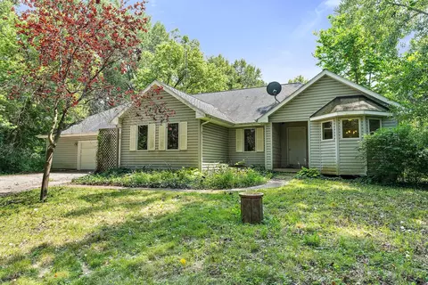 18707 Stevens Rd, Marengo, IL 60152