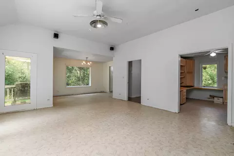 18707 Stevens Rd, Marengo, IL 60152 photo 7