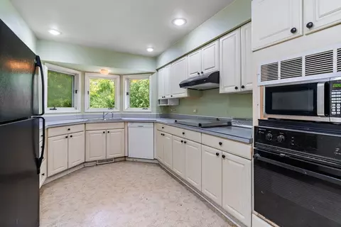 18707 Stevens Rd, Marengo, IL 60152 photo 9