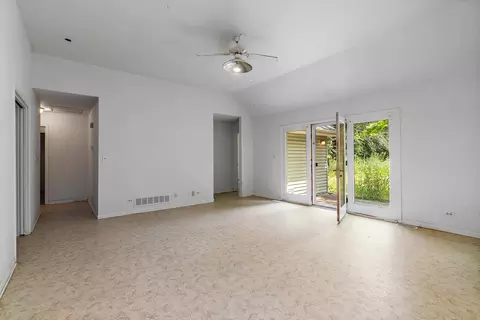 18707 Stevens Rd, Marengo, IL 60152 photo 4