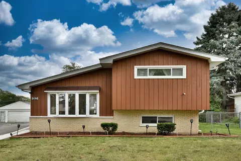 953 S Wisconsin Ave, Addison, IL 60101