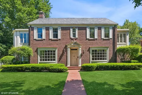 120 Abingdon Ave, Kenilworth, IL 60043