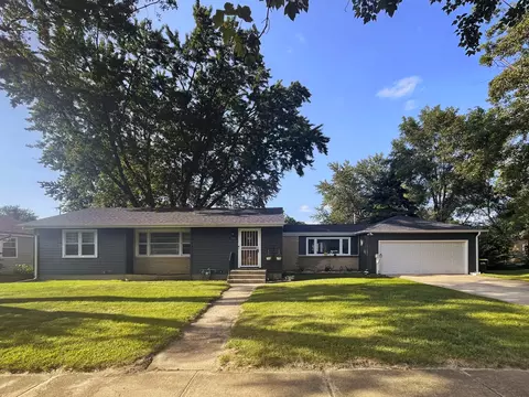 2111 Sharon Ave, Rockford, IL 61103