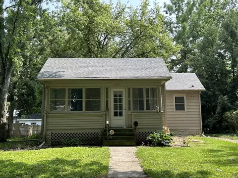 403 W Charles St, Champaign, IL 61820