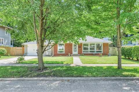 115 E Bond St, Monticello, IL 61856