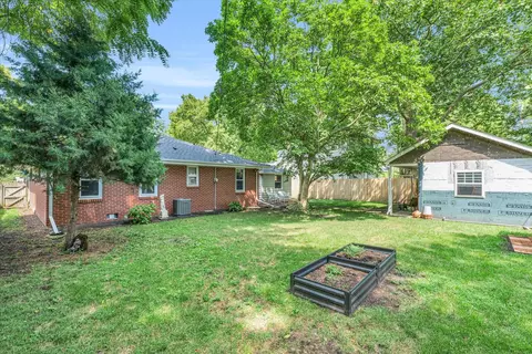 115 E Bond St, Monticello, IL 61856 photo 33
