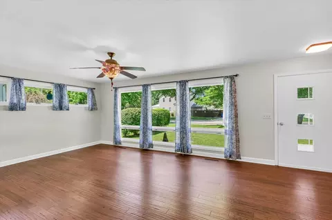 115 E Bond St, Monticello, IL 61856 photo 8