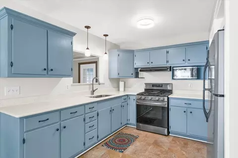 115 E Bond St, Monticello, IL 61856 photo 11