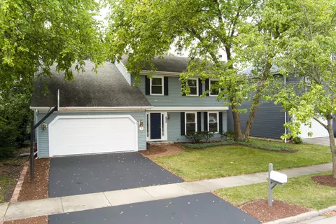 1533 Bonaventure Dr, Naperville, IL 60563