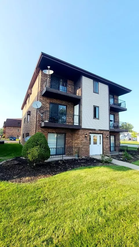2606 E State St #2A, Burnham, IL 60633 photo 1