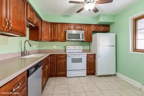 Kitchen - 3 E Judith Ann Dr, Mount Prospect, IL 60056 photo 1 of 1