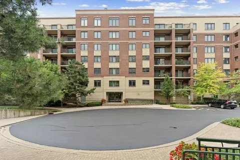 20 S Main St #3-308, Mount Prospect, IL 60056