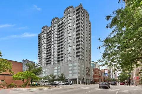 600 N Dearborn St #1211, Chicago, IL 60654
