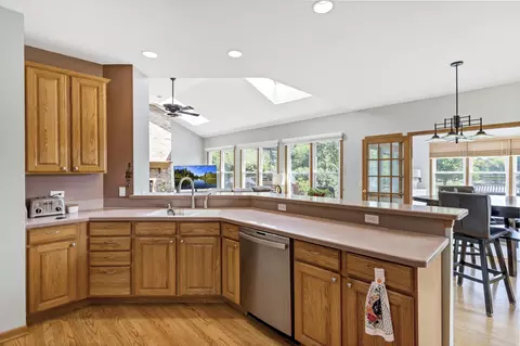 1285 Tunbridge Trl, Algonquin, IL 60102 photo 11