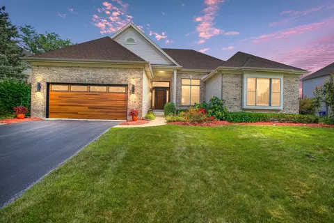 1285 Tunbridge Trl, Algonquin, IL 60102 photo 2
