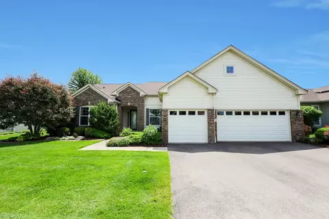 12326 Hickory Ct, Huntley, IL 60142