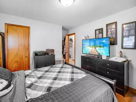 Bedroom - 243 S Mclean Blvd, Elgin, IL 60123 photo 3 of 4