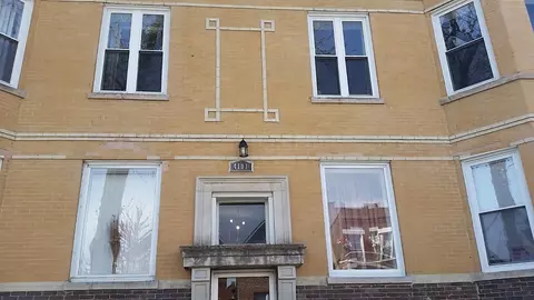 4101 W Gladys Ave #2E, Chicago, IL 60624