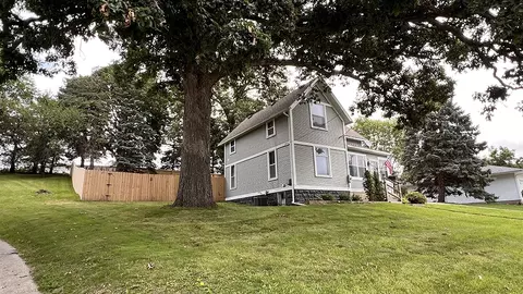 514 E Knox St, Morrison, IL 61270 photo 3