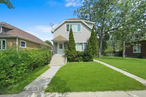 12517 Elm St, Blue Island, IL 60406