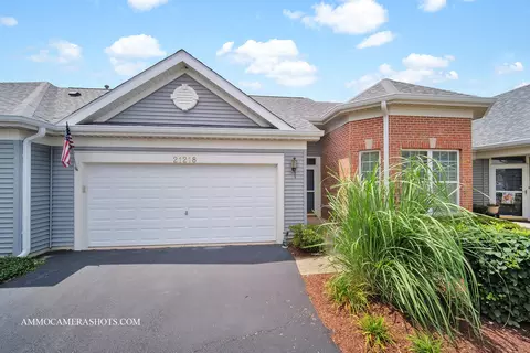 21218 Bluebill Lake Ct #21218, Crest Hill, IL 60403