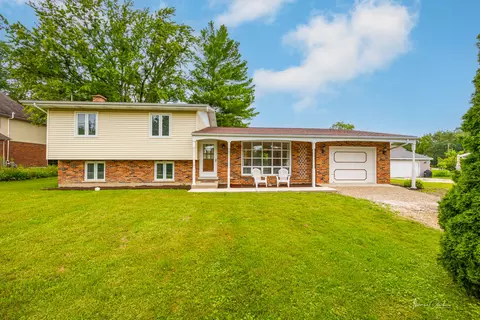 116 W Chicago Ave, Downers Grove, IL 60515