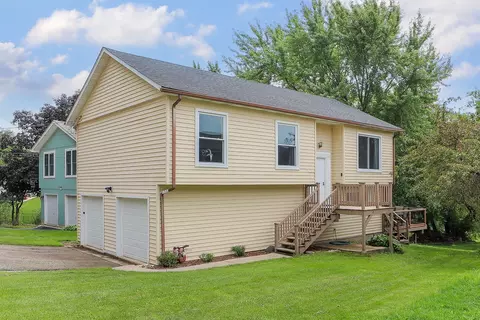 333 Council Trl, Lake In The Hills, IL 60156