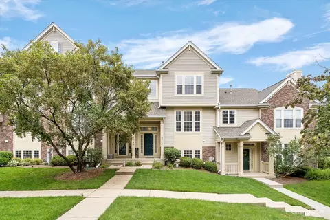 2718 N Greenwood Ave, Arlington Heights, IL 60004