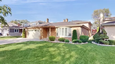 1325 Linden Ave, Park Ridge, IL 60068