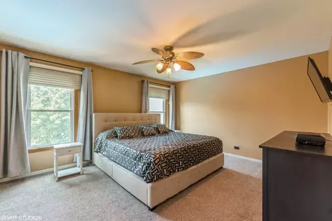 660 Regal Ln, Algonquin, IL 60102 photo 9