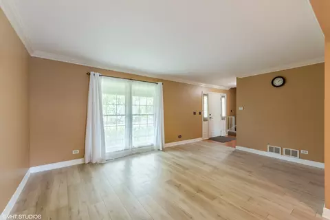 660 Regal Ln, Algonquin, IL 60102 photo 8