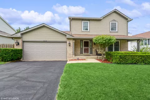 660 Regal Ln, Algonquin, IL 60102