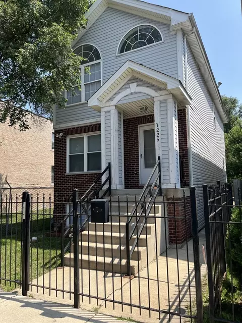 1225 S Kolin Ave, Chicago, IL 60623