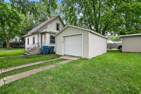 210 N 9th Ave, Kankakee, IL 60901 photo 3
