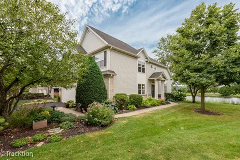 11917 Winterberry Ln, Plainfield, IL 60585 photo 2