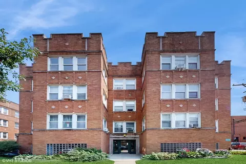4419 N Whipple St #3B, Chicago, IL 60625