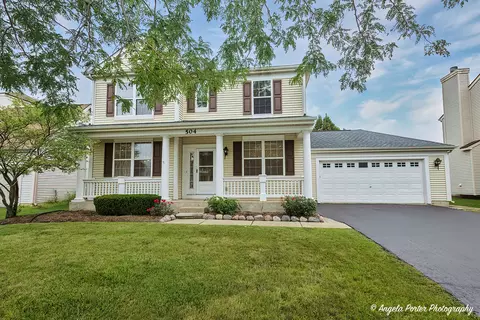 504 S Beacon Ln, Round Lake, IL 60073