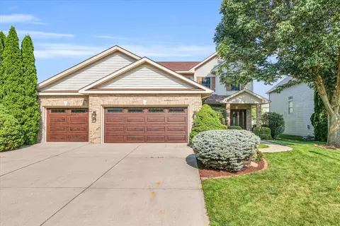 2204 Strand Dr, Champaign, IL 61822