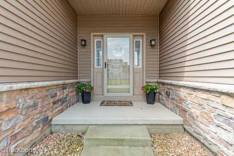 15754 Cove Cir, Plainfield, IL 60544 photo 3
