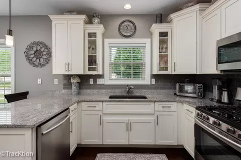 15754 Cove Cir, Plainfield, IL 60544 photo 13