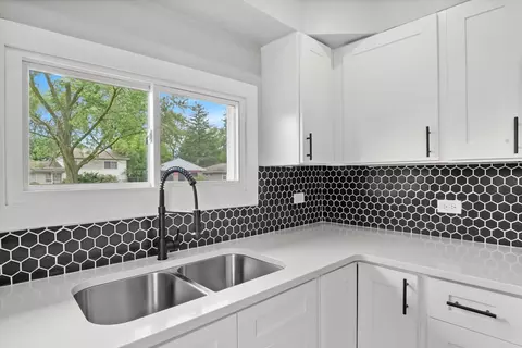 16112 Marshfield Ave, Markham, IL 60428 photo 14