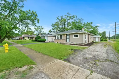 16112 Marshfield Ave, Markham, IL 60428 photo 3