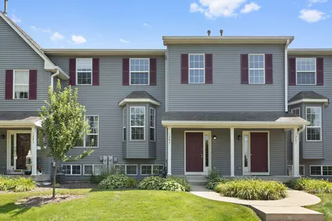 1285 Chestnut Ln, Yorkville, IL 60560