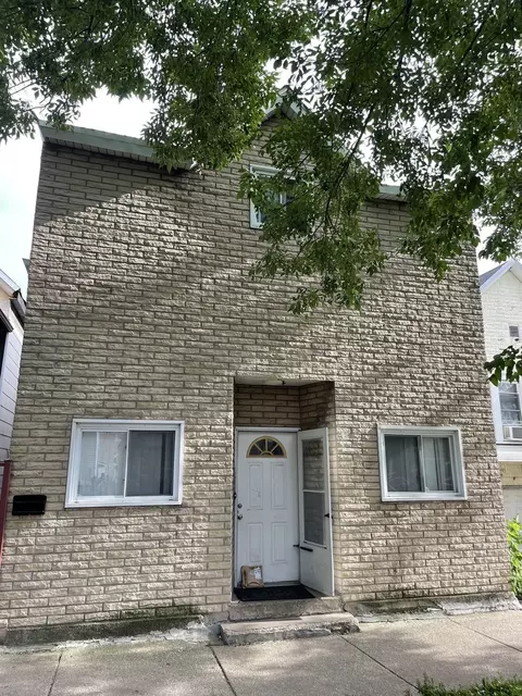 2451 W 45th St, Chicago, IL 60632