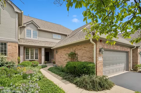 1772 Brush Hill Ln, Glenview, IL 60025