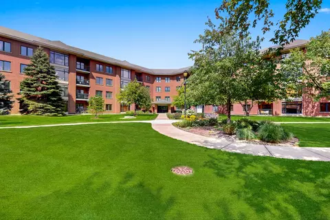 875 E 22nd St #126, Lombard, IL 60148